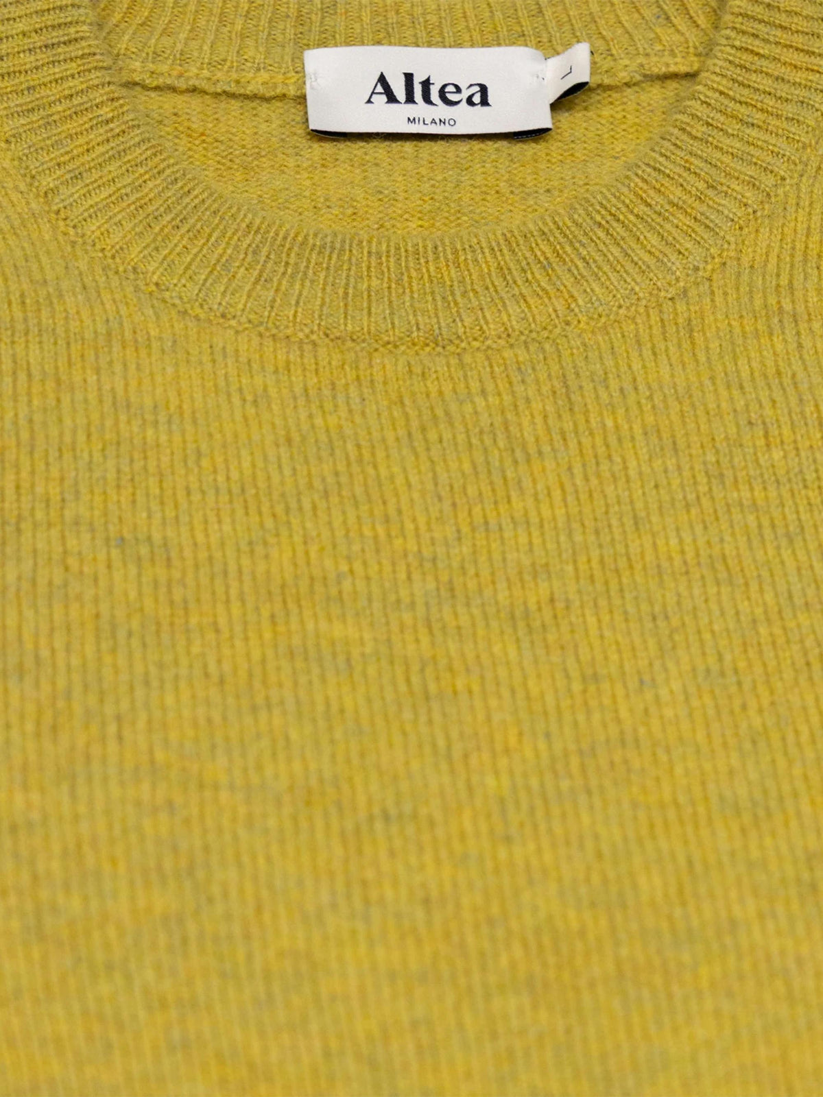 256120051